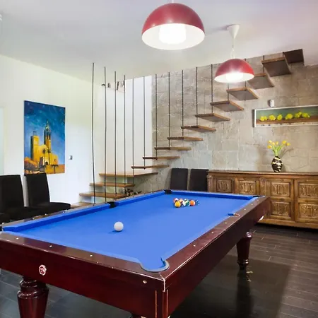 Villa Navarra Terramar Con Jardin Y Piscina Privada, Con Capacidad Para Grupos- Pet Friendly * Sitges
