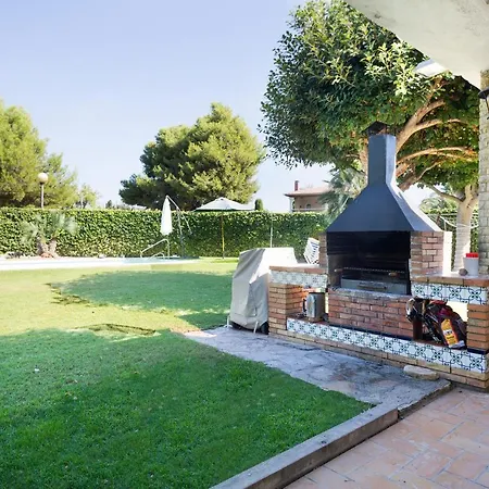Villa Navarra Terramar Con Jardin Y Piscina Privada, Con Capacidad Para Grupos- Pet Friendly Villa Sitges