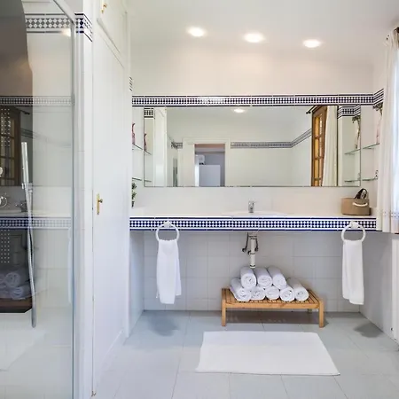 Villa Navarra Terramar Con Jardin Y Piscina Privada, Con Capacidad Para Grupos- Pet Friendly Villa Sitges