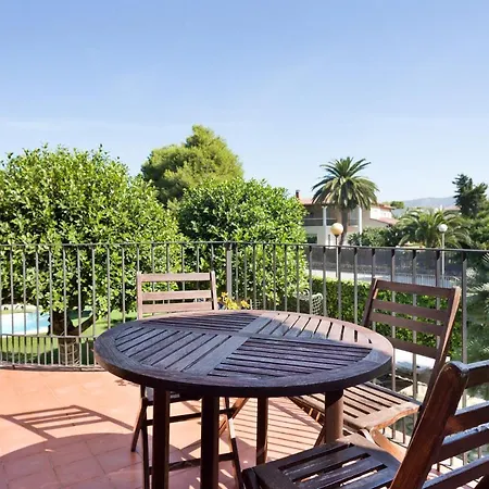 Villa Navarra Terramar Con Jardin Y Piscina Privada, Con Capacidad Para Grupos- Pet Friendly Villa Sitges